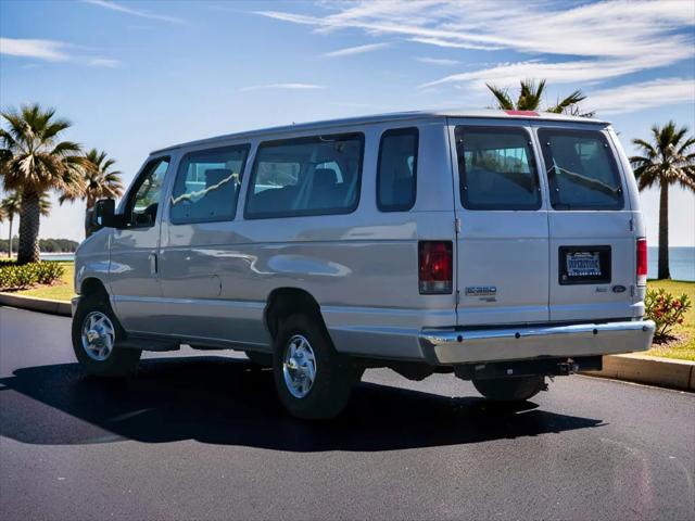 2012 Ford E-350 Super Duty XL