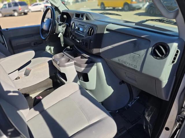 2012 Ford E-350 Super Duty XL