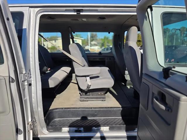 2012 Ford E-350 Super Duty XL