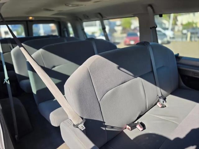 2012 Ford E-350 Super Duty XL