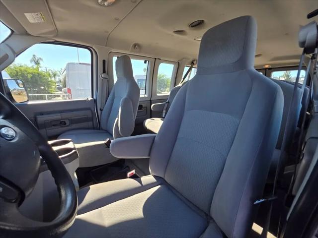 2012 Ford E-350 Super Duty XL