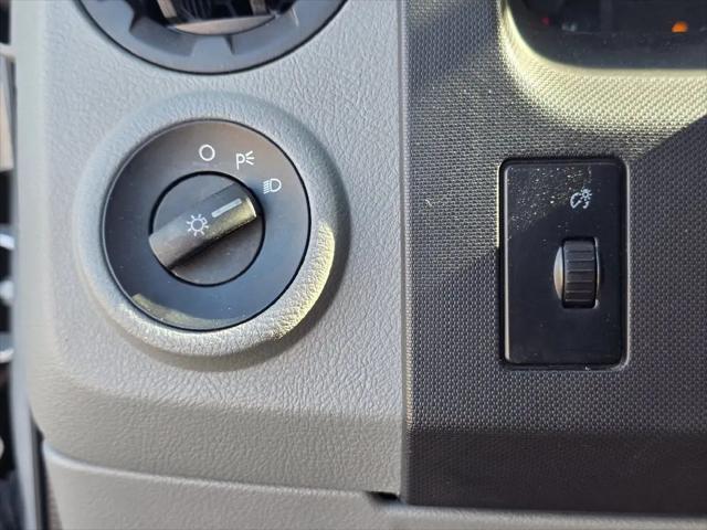 2012 Ford E-350 Super Duty XL
