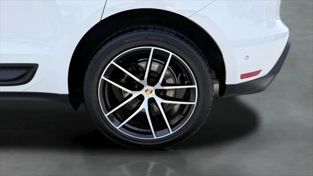 2023 Porsche Macan T