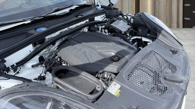 2023 Porsche Macan T