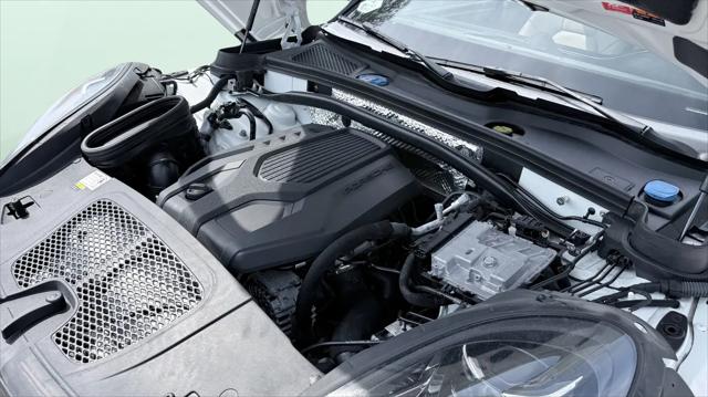 2023 Porsche Macan T