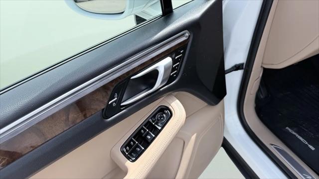 2023 Porsche Macan T