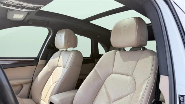 2023 Porsche Macan T