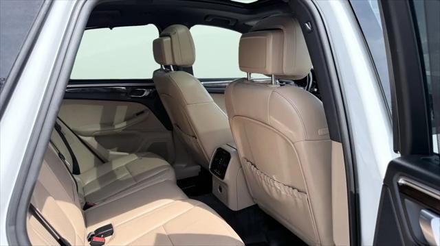 2023 Porsche Macan T