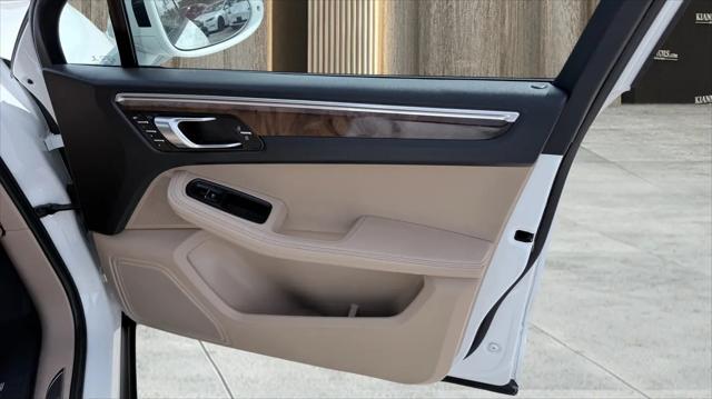 2023 Porsche Macan T