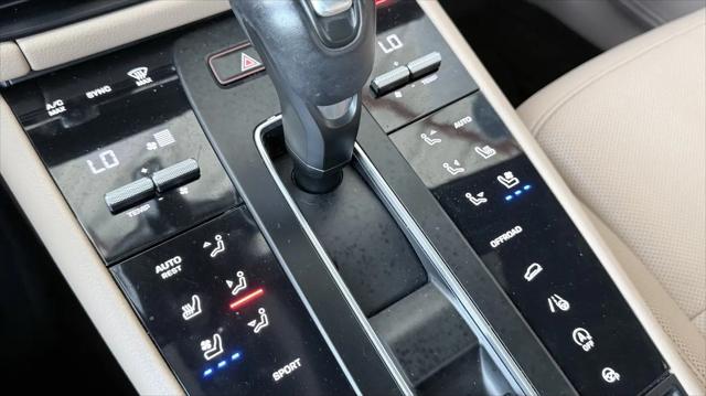 2023 Porsche Macan T