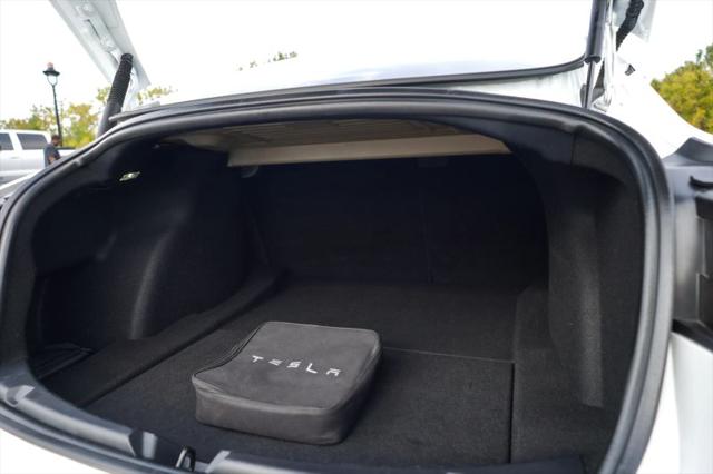 2021 Tesla Model 3 Standard Range Plus Rear-Wheel Drive