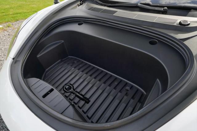 2021 Tesla Model 3 Standard Range Plus Rear-Wheel Drive