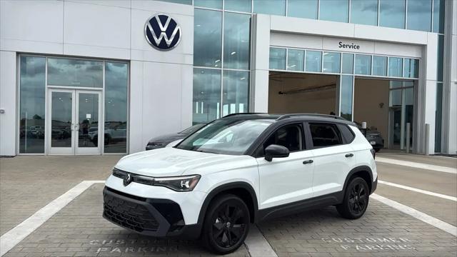 2027 Volkswagen Taos SE Black for sale in Springfield, MO