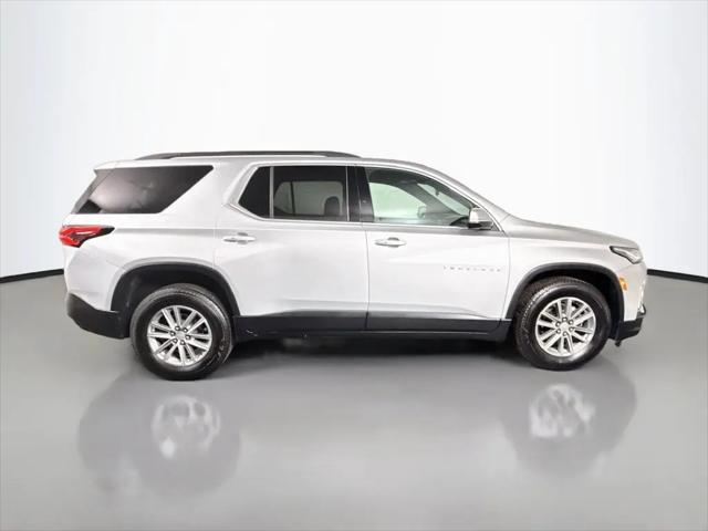 2022 Chevrolet Traverse AWD LT Cloth