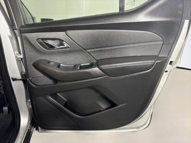 2022 Chevrolet Traverse AWD LT Cloth