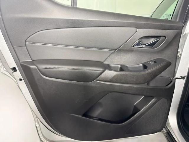 2022 Chevrolet Traverse AWD LT Cloth