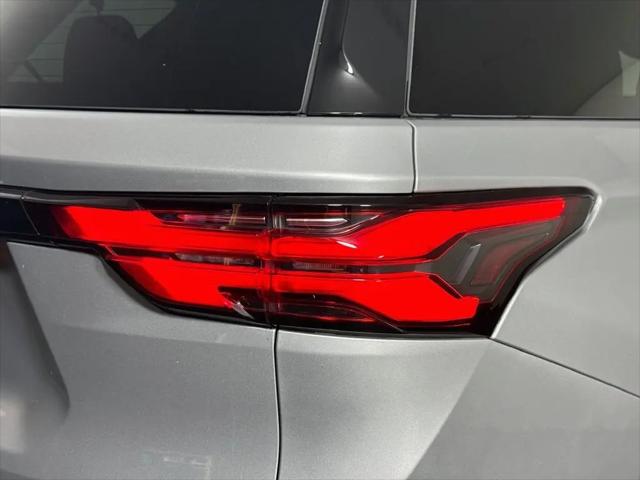 2022 Chevrolet Traverse AWD LT Cloth