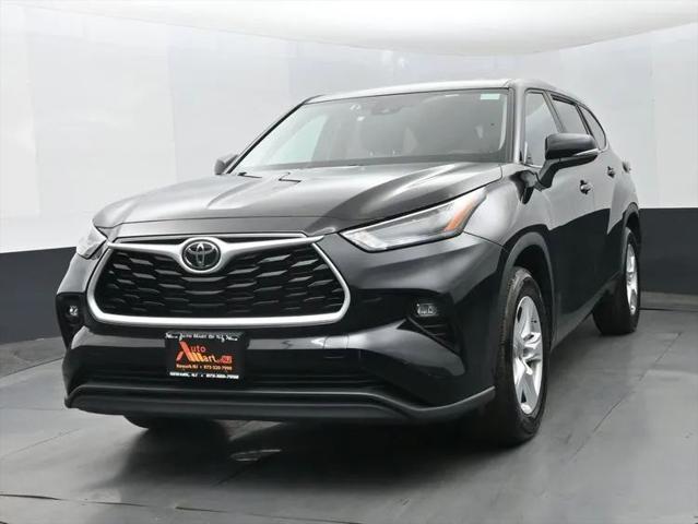 2025 Toyota Highlander LE for sale in Newark, NJ