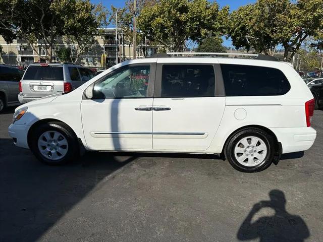 2008 Hyundai Entourage GLS