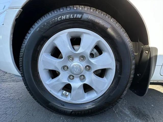 2008 Hyundai Entourage GLS