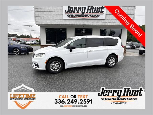 2025 Chrysler Pacifica Select for sale in Lexington, NC