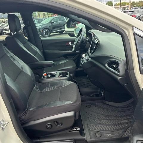 2020 Chrysler Pacifica 35th Anniversary Limited