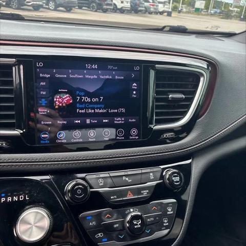 2020 Chrysler Pacifica 35th Anniversary Limited