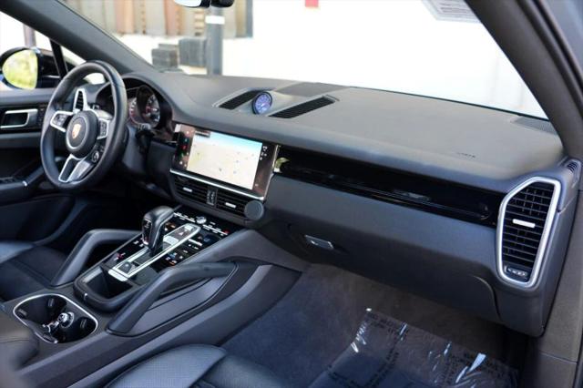 2023 Porsche Cayenne Base