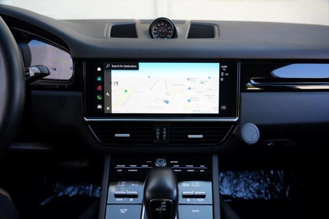 2023 Porsche Cayenne Base
