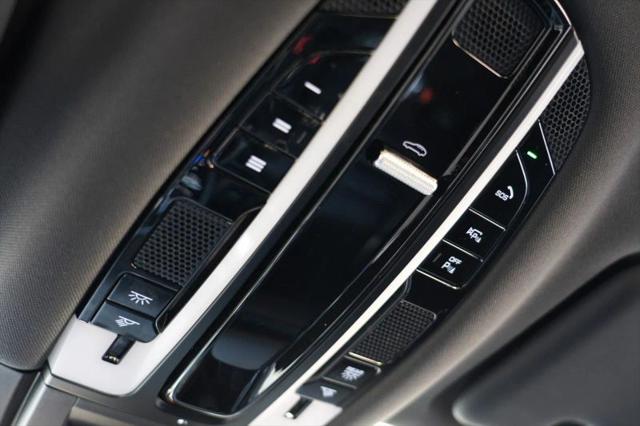 2023 Porsche Cayenne Base