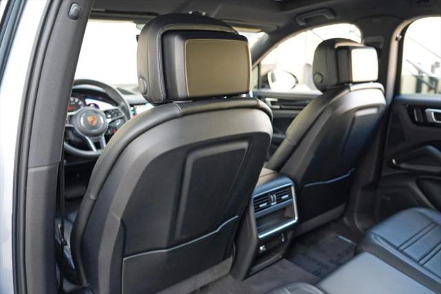 2023 Porsche Cayenne Base