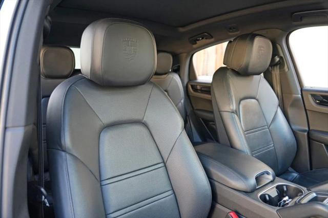 2023 Porsche Cayenne Base