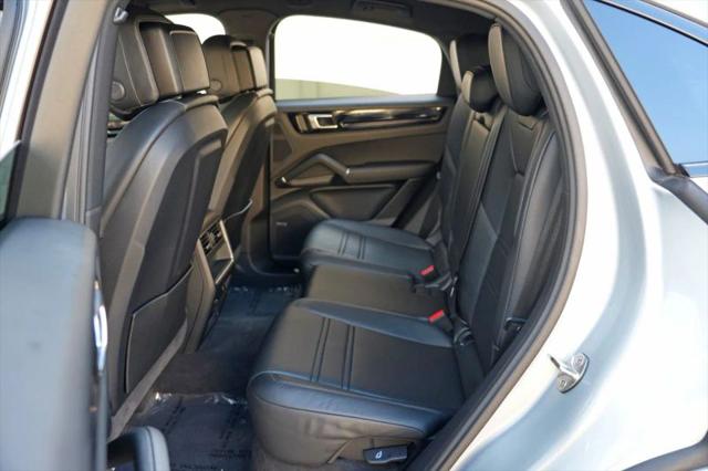2023 Porsche Cayenne Base