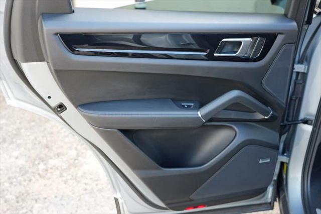 2023 Porsche Cayenne Base