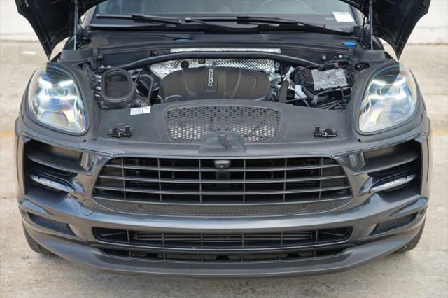 2021 Porsche Macan Base