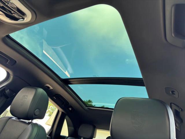2021 Porsche Macan Base