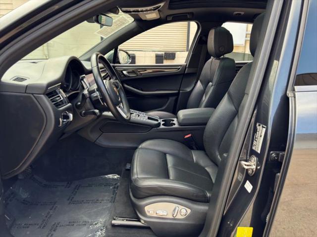 2021 Porsche Macan Base
