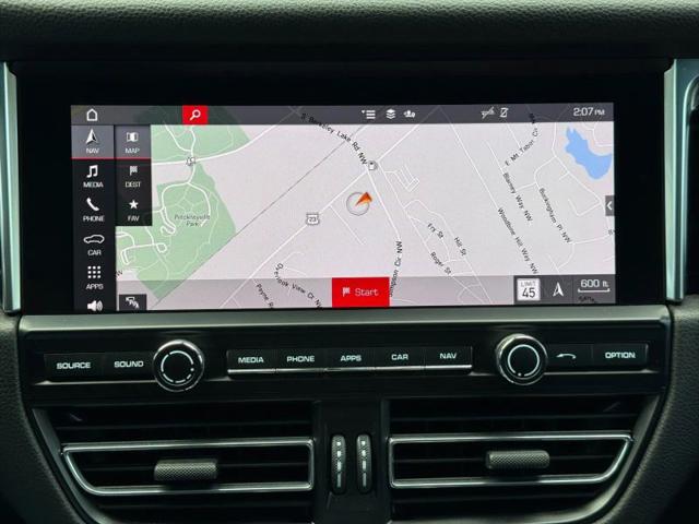 2021 Porsche Macan Base