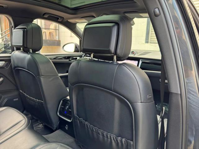 2021 Porsche Macan Base