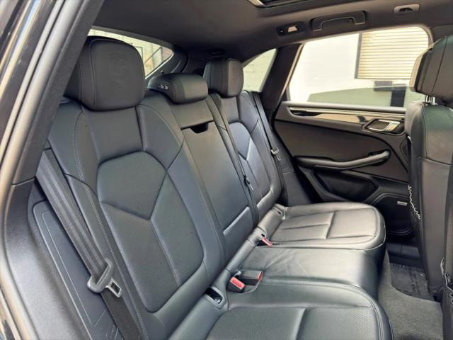 2021 Porsche Macan Base