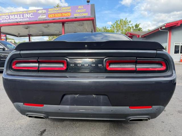 2018 Dodge Challenger SXT Plus