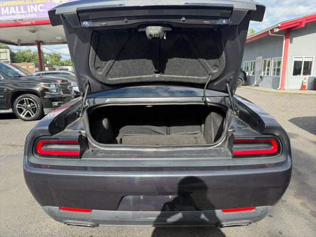 2018 Dodge Challenger SXT Plus