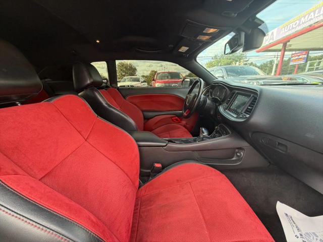 2018 Dodge Challenger SXT Plus