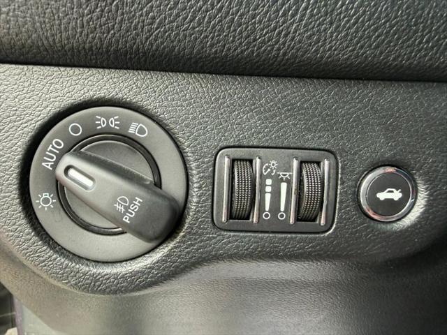 2018 Dodge Challenger SXT Plus