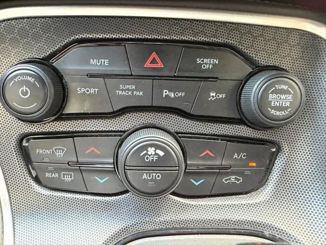 2018 Dodge Challenger SXT Plus