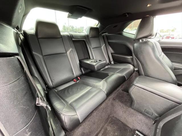 2017 Dodge Challenger SXT