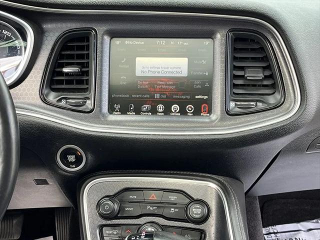 2017 Dodge Challenger SXT