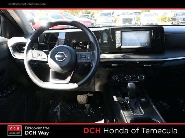 2025 Nissan Kicks S FWD