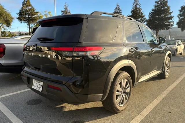 2025 Nissan Pathfinder SV FWD