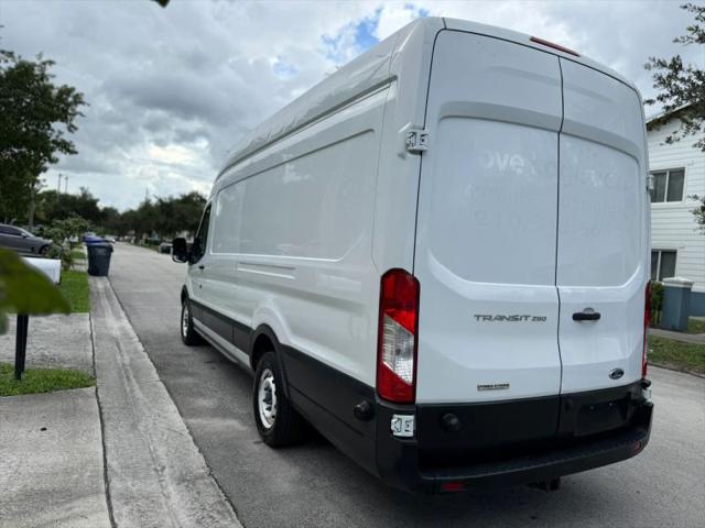 2017 Ford Transit Extended Length w/Sliding Side Door w/LWB